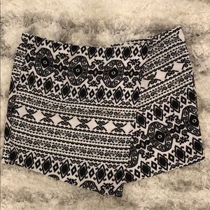 Black and white skort